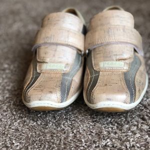 Right bank shoe co. sneakers 7.5